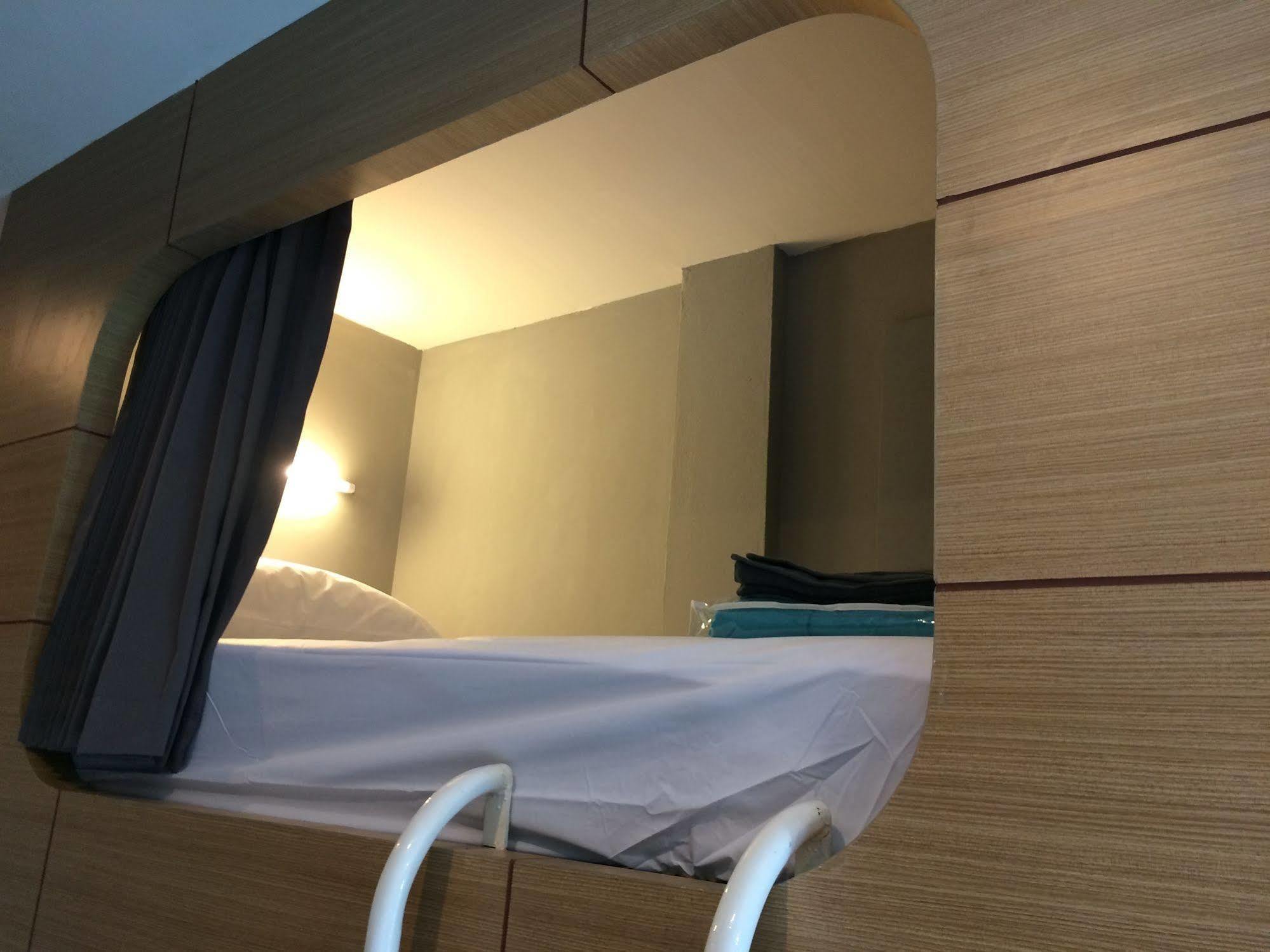 Hubb Hostel Phuket Airport Nai Yang Beach Extérieur photo