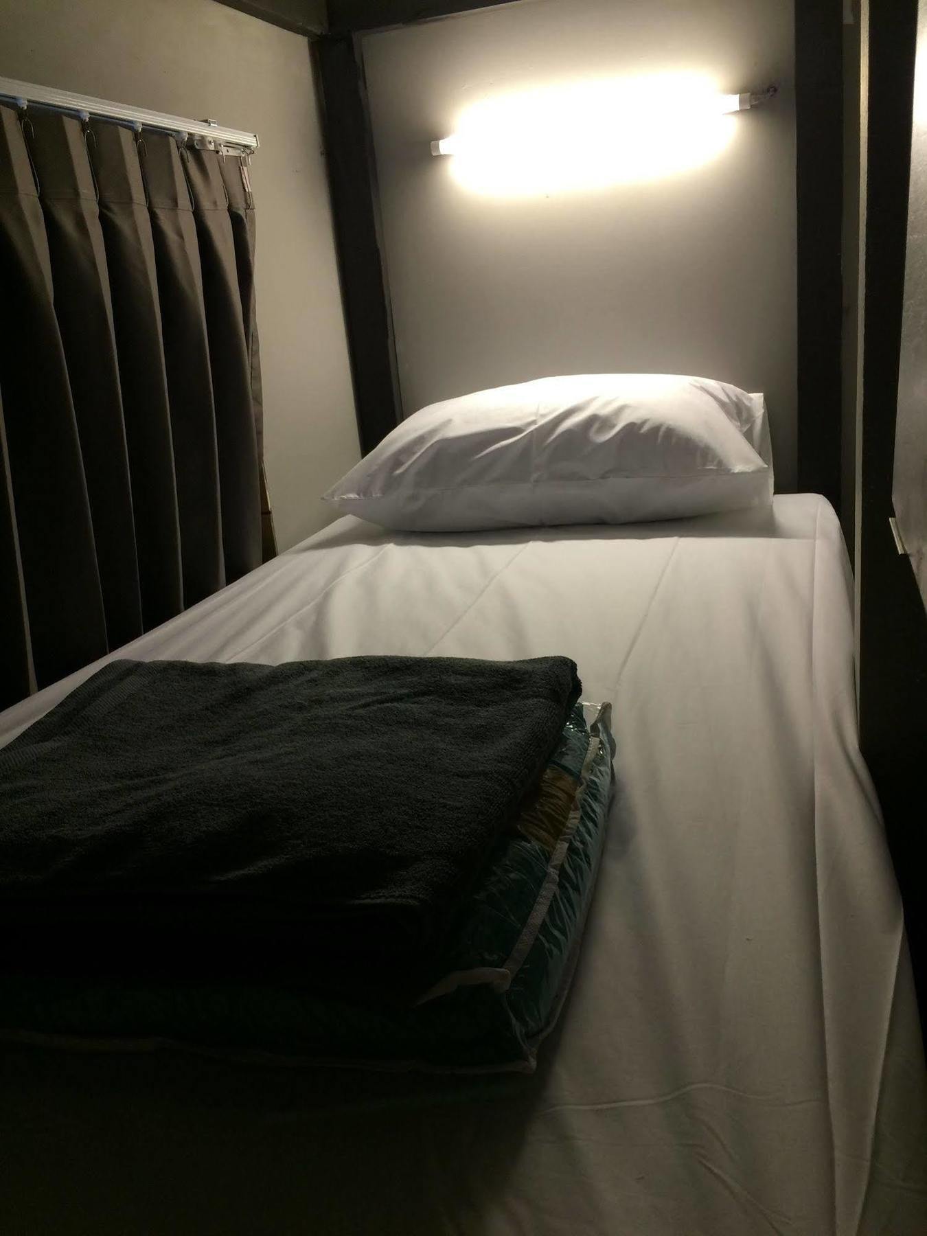 Hubb Hostel Phuket Airport Nai Yang Beach Extérieur photo